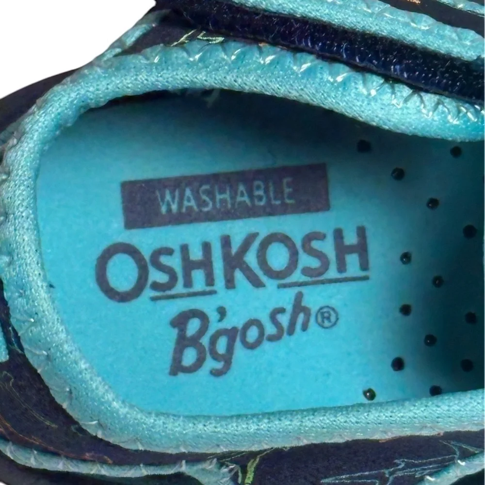 OshKosh B'gosh Kids water shoes with a shark print. Teal & black.